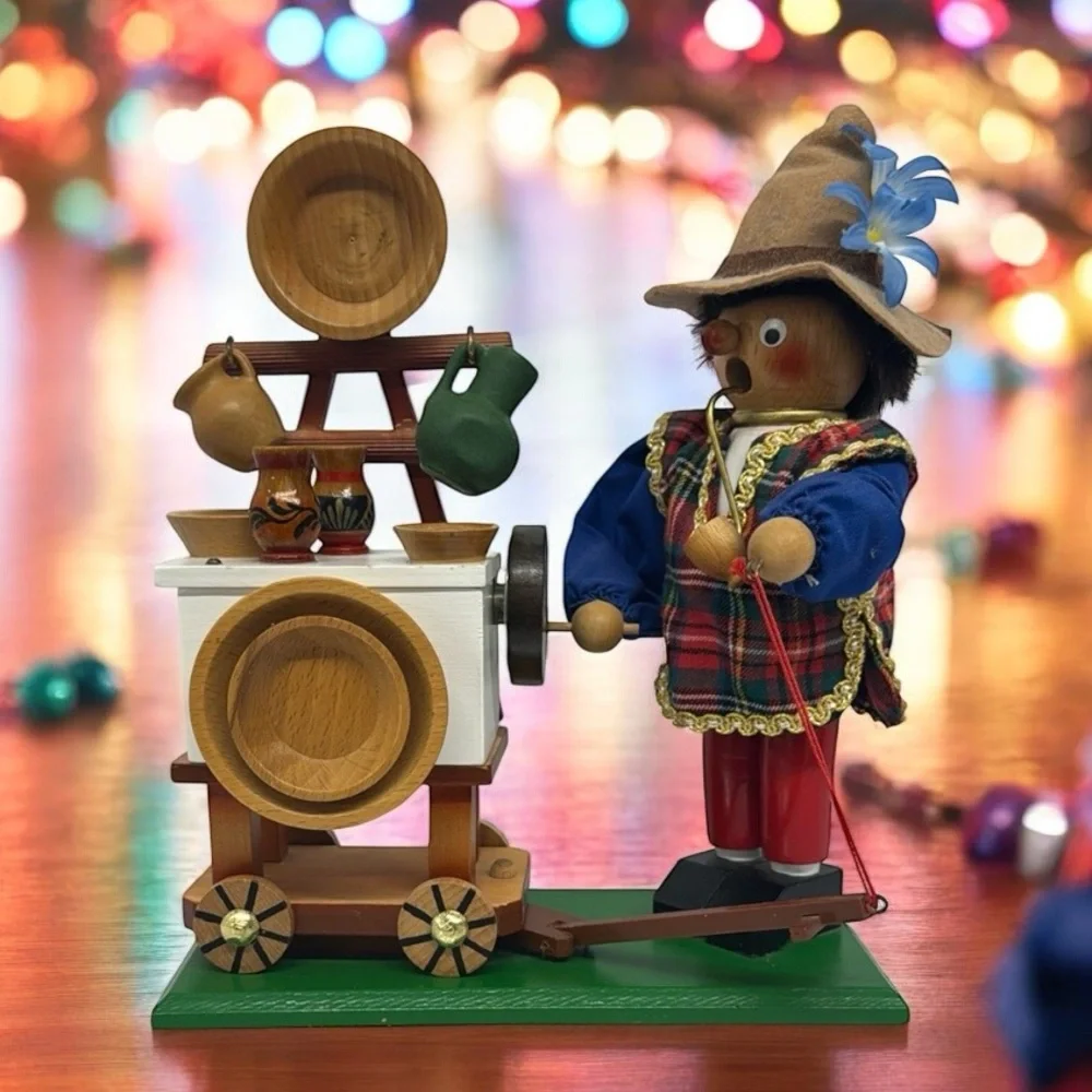 VTG Steinbach Volkskunst SMOKER German Musical Food Pottery Peddler Nutcracker